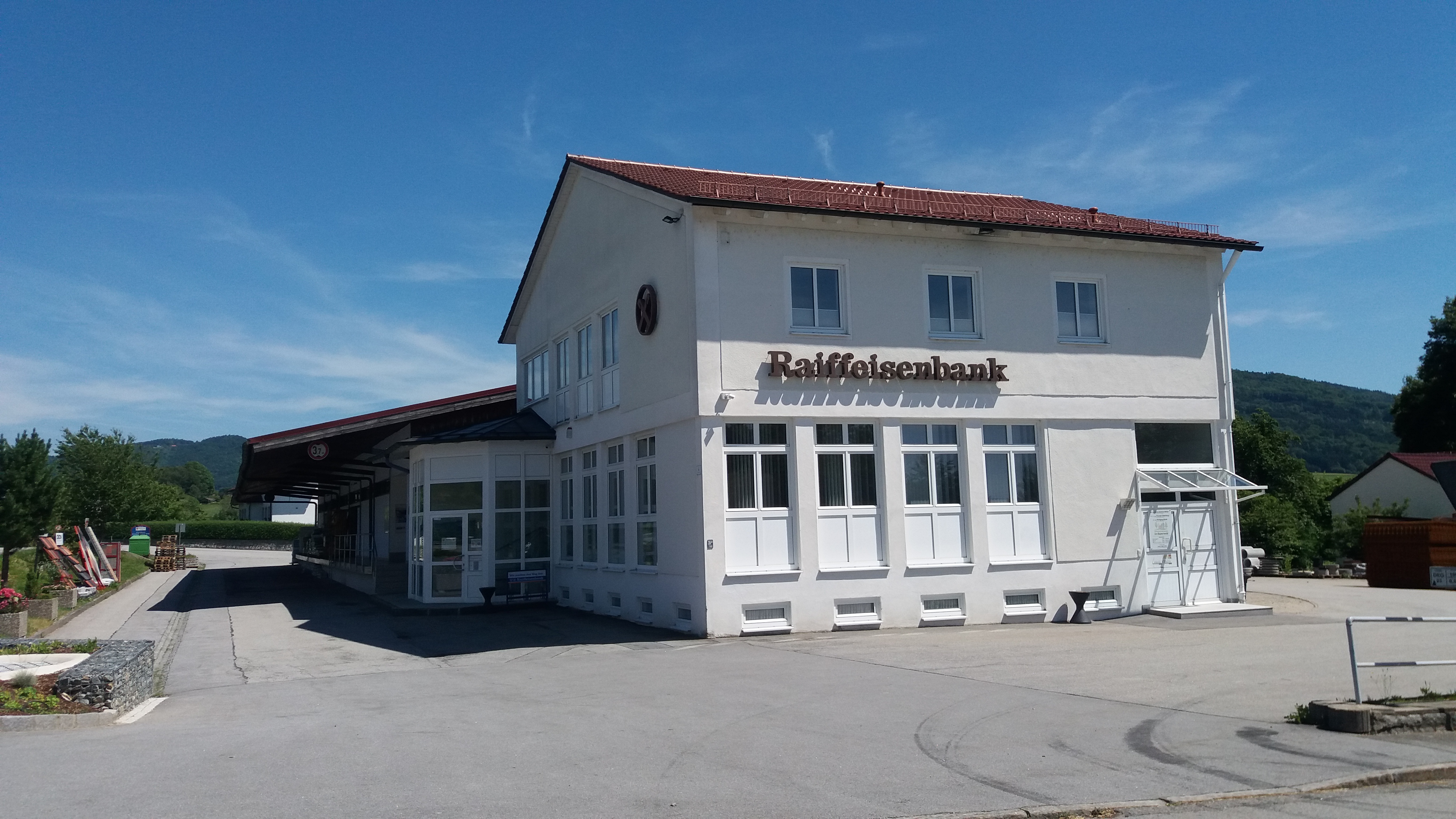 Geschaftsstelle Lalling Raiffeisenbank Eg Deggendorf Plattling